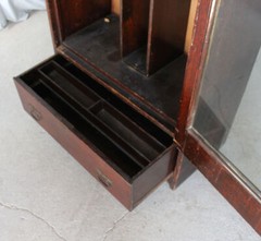 Antique Oak Mission Gun Cabinet – original finish