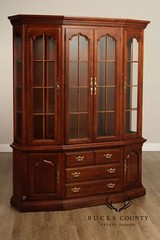 Thomasville Collector’s Cherry China Cabinet