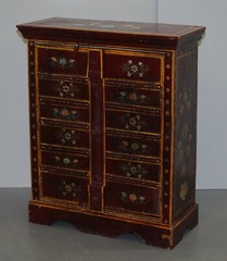 LOVELY CIRCA 1900 ORIENTAL HAND PAINTED SIDE CUPBOARD BOOKCASE METAL STRAP WORK