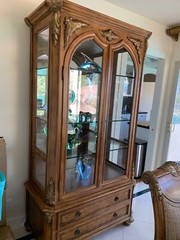 JEFFCO EST 1969 Wood Serpentine End Glass China Curio Display Cabinet Claw Feet