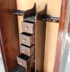 Antique Oak Mission Gun Cabinet – original finish
