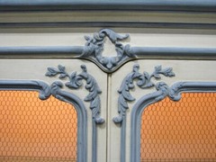 Vintage Baker Furniture Painted Louis XV Provincial Style Display Mfg. #3858.5