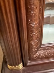 Pulaski Lighted Curio Display Cabinet – Contents Not Included – Excellent Condit