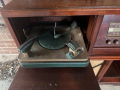 1949 philco radio and record player floor model console