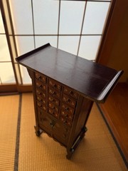 antique Japanese apothacary chest of drawers / cabinet
