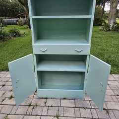 Vintage Medical Cabinet Metal Display Case Medicine Mid-Century Modern Storage