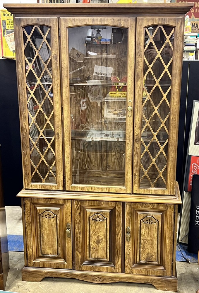 Vintage 1970’s Dining Room China Cabinet Hutch w/ Upper Display Case – 74x45x16