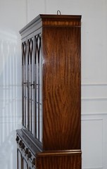 BEVAN FUNNEL GEORGIAN STYLE DISPLAY CABINET BOOKCASE GLASS SHELVES AND LIGHTS