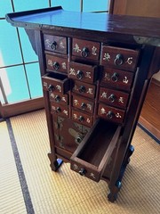 antique Japanese apothacary chest of drawers / cabinet