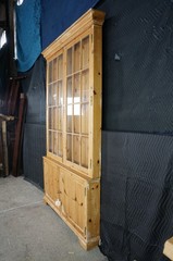 Rare English Knotty Pine Shallow Glazed Glass China Display Cabinet Cupboard 95″