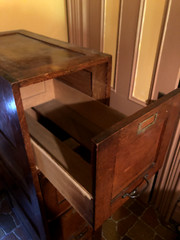 Antique Turn of the Century Oak 4 Draw Filing Cabinet