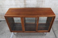 Mid Century Edward Wormley Dunbar Walnut Showcase Curio Display Cabinet Bookcase