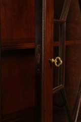 Baker Furniture Georgian Style Vintage Mahogany Breakfront Bookcase