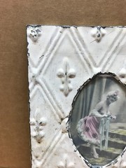 VTG Shabby 9×11 Photo 4×6 Oval White Tin Ceiling Picture Frame Chic Old 630-26B
