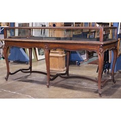 ANTIQUE LATE 19TH CENTURY LOUIS XV STYLE WALNUT TABLE VITRINE (AF3-119)