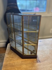 3 Shelve Brass, Glass Display Cabinet w/ Mirror and Double Glass Doors wood base