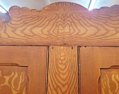 ANTIQUE DRYSINK CUPBOARD WITH VERY UNUSUAL GRAIN PAINTING