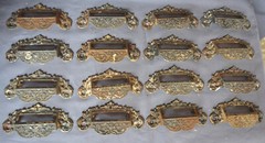 FINE SET 16 ANTIQUE 19TH CENTURY AMERICAN STORE CABINET DRAWER PULLS FANCY