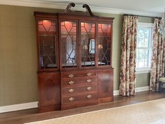 Vintage Baker Furniture Mahogany Georgian Style Lighted Breakfront Cabinet