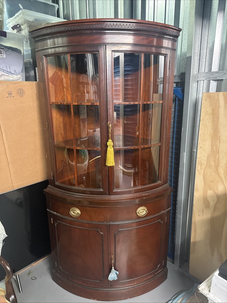 Beautiful Antique New Travis Court Collection By Drexel
