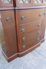 Maddox Mahogany Breakfront China Display Cabinet Cupboard 3595
