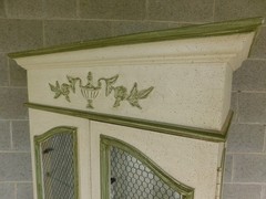 Hekman French Country Style Alabaster Lime Green Lighted Curio Cabinet