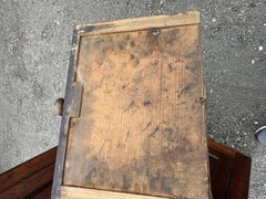 English oak hanging corner cabinet circa 1780 in its original finish fixed shelf