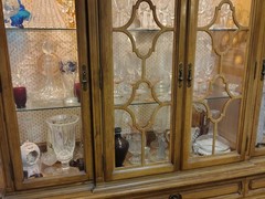 Thomasville Vintage Lighted China Display Hutch