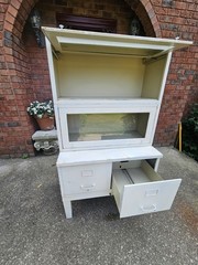 ANTIQUE INDUSTRIAL MEDICAL METAL FILE CABINET MEDICINE GLASS DOORS VINTAGE METAL