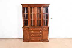 Councill Craftsmen Georgian Carved Mahogany Breakfront Bookcase Cabinet
