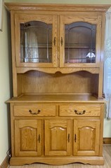 Traditional Oak Hutch