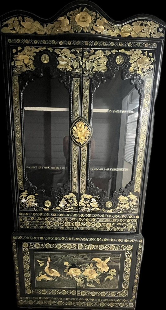Vintage Korean 1960’s Black Lacquer Chinoiserie Display Cabinet