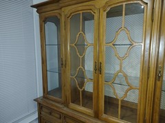 Thomasville Vintage Lighted China Display Hutch