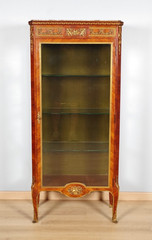 Transition style display case in Linke’s taste, violet wood, circa 1880