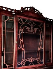 1920s Solid Mahogany Chippendale Antique Traditional Display Cabinet Hutch