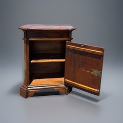 Antique Italian Baroque Walnut Credenza with Diamond Point Door, Late 17th C