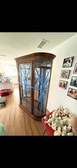 VINTAGE OAK CHINA CURIO CABINET W CUT & ETCHED GLASS