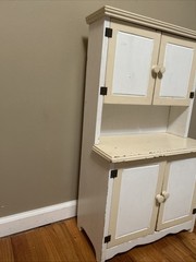 Vintage Children’s Kitchen Cabinet / Hutch