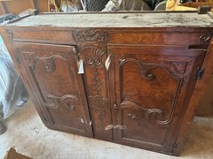 Vintage 1800,s Ethan Allen Antiqued Old Tavern Pine China Hutch Cabinet