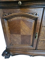 Vtg Country French Louis XV Quarter Sawn Oak China Cabinet Hutch Carved 1930s