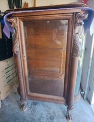 Curved Glass Display CaseAntique Vintage Tiger Oak – Roaring Lion Head/Claw Feet