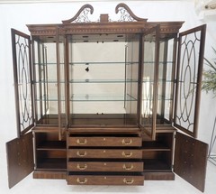 Henredon Large 78″ Wide Mahogany Breakfront MINT