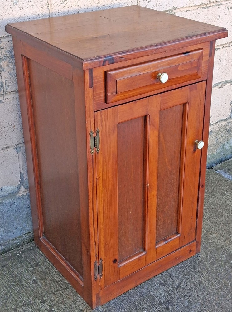 Vintage Country Handmade Solid Wooden Kitchen Jelly Cabinet Nightstand Cupboard