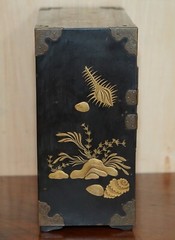 FINE ANTIQUE COLLECTABLE CHINESE TABLE TOP CABINET JEWELLERY COLLECTORS STORAGE