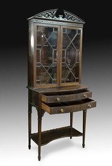 English mahogany showcase cabinet. 19th century.