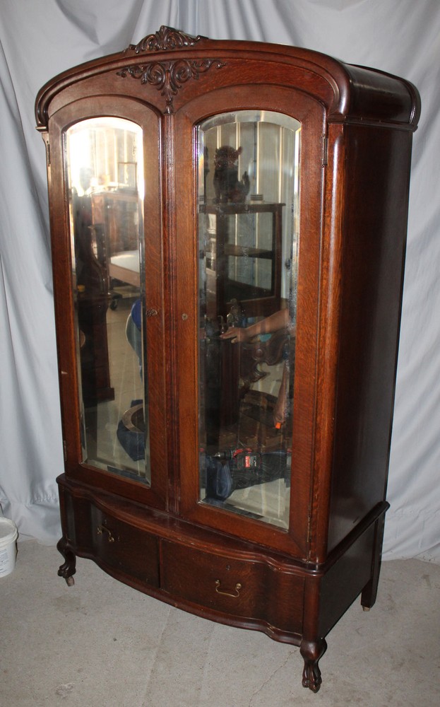 Antique Quarter Sawn Oak Wardrobe – Double Door Beveled Mirror