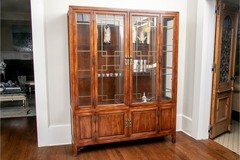 Vintage Chinoiserie Style Lighted Display Cabinet