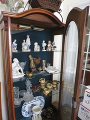French Antique 18th Century Louis IV Vitrine Curio Cabinet Glass Shelves Lock