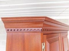 Owen Suter’s Chippendale Style Blind Door Mahogany Corner Cabinet 81″h X 52″w