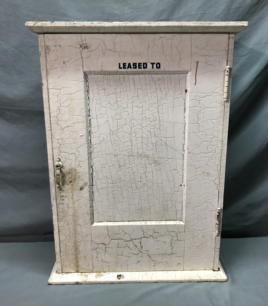 VTG Shabby 19X26 Wood Wall Mounted Medicine Cabinet Chic Old Cupboard 1225-25B